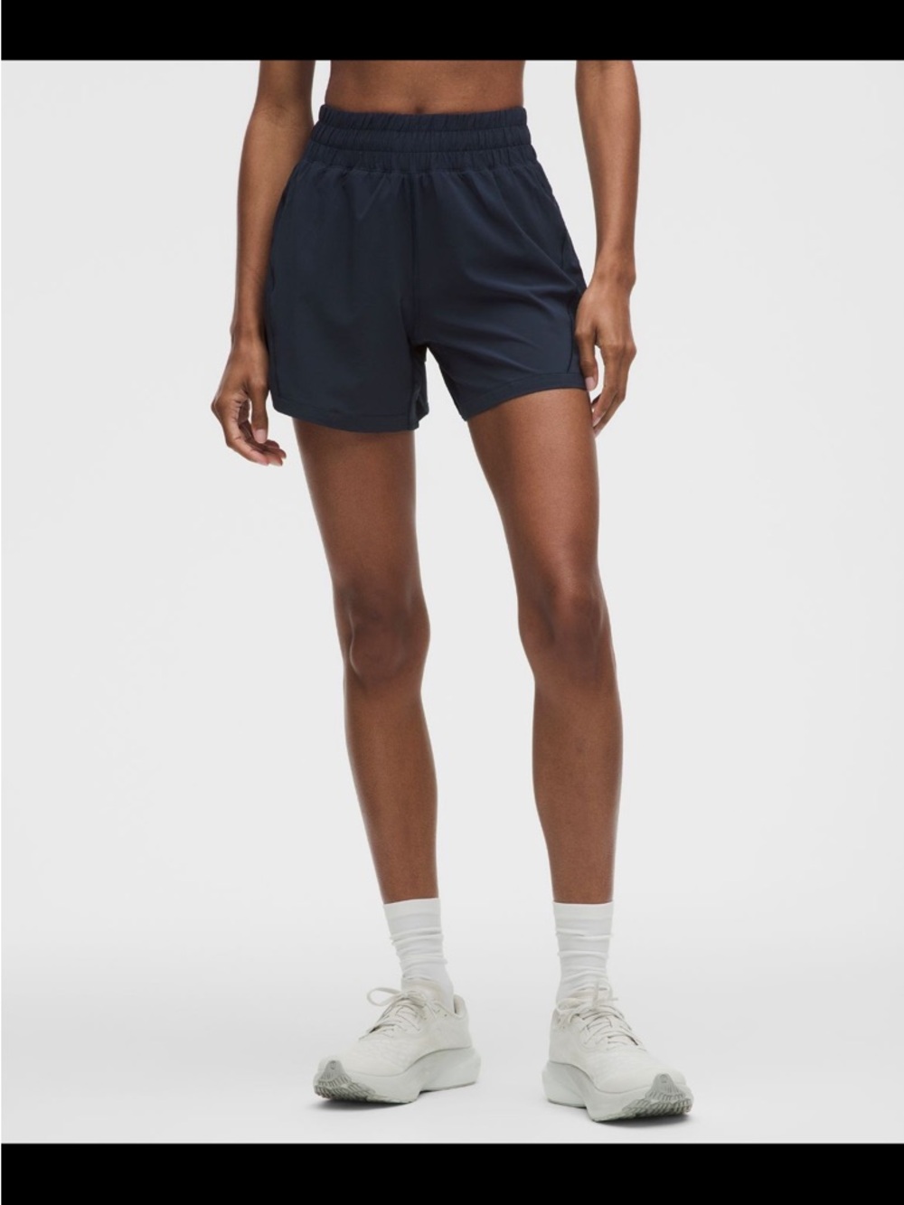 Lululemon track that high rise 5” size 6 navy